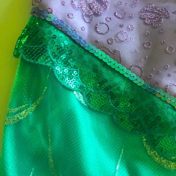 Disney Store Ariel Costume Dress Singing Little Mermaid Songs size 5/6 and Wig - Picture 14 of 15
